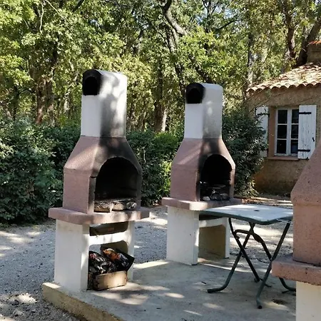 Domaine Les Chenes Blancs Campsite Saint-Saturnin-les-Apt