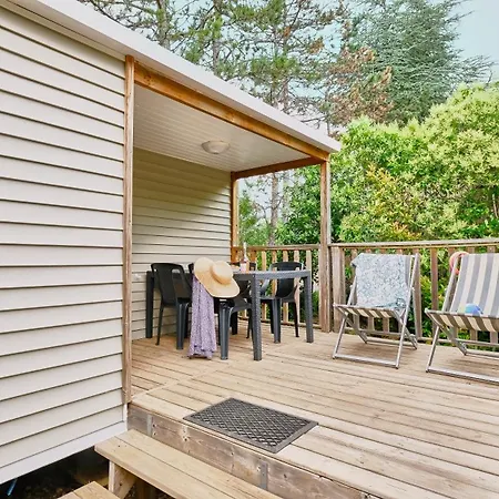 Domaine Les Chenes Blancs Campsite
