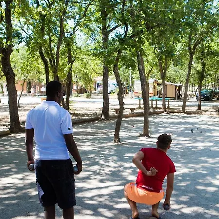 Domaine Les Chenes Blancs Campsite